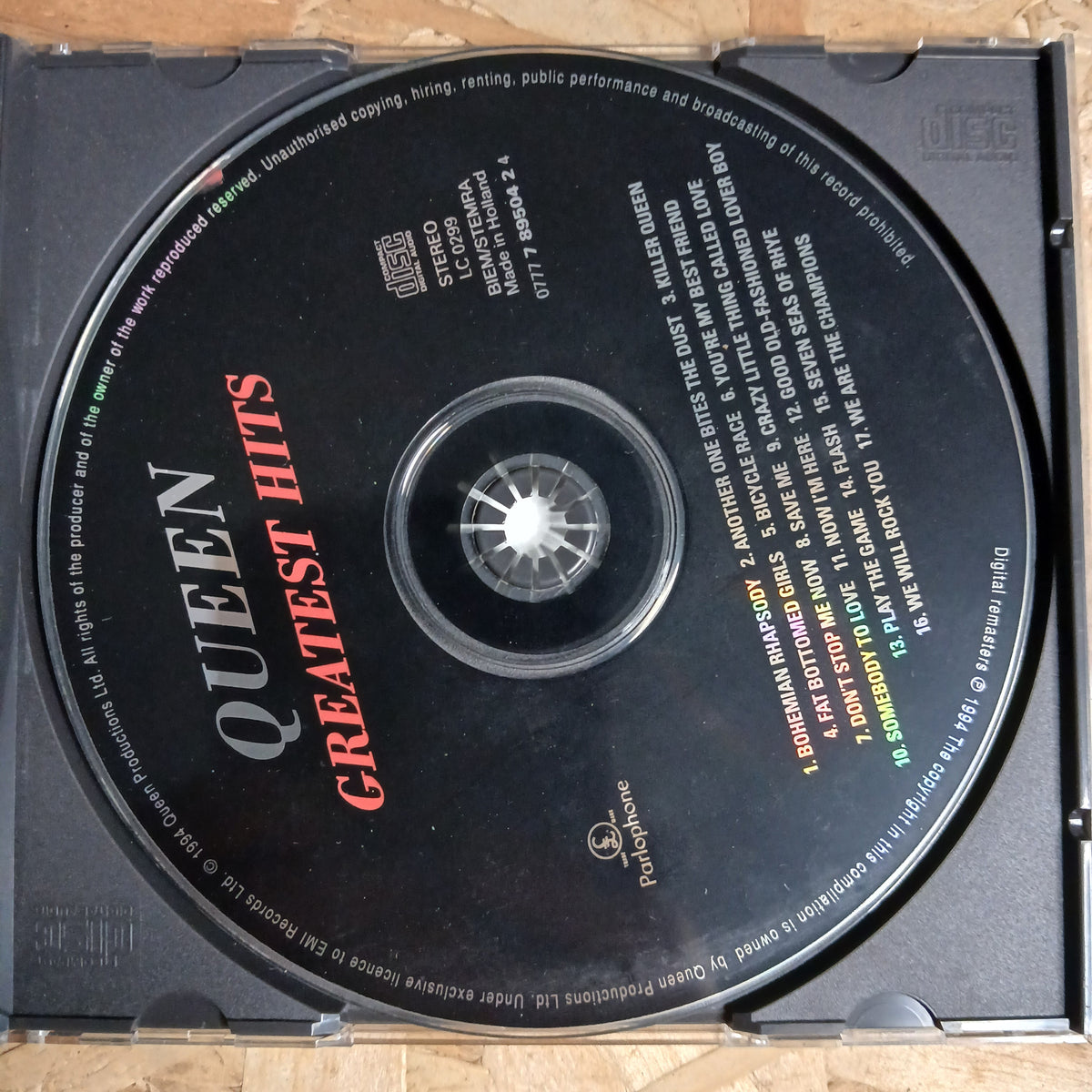Queen Greatest Hits Pre-loved CD Album