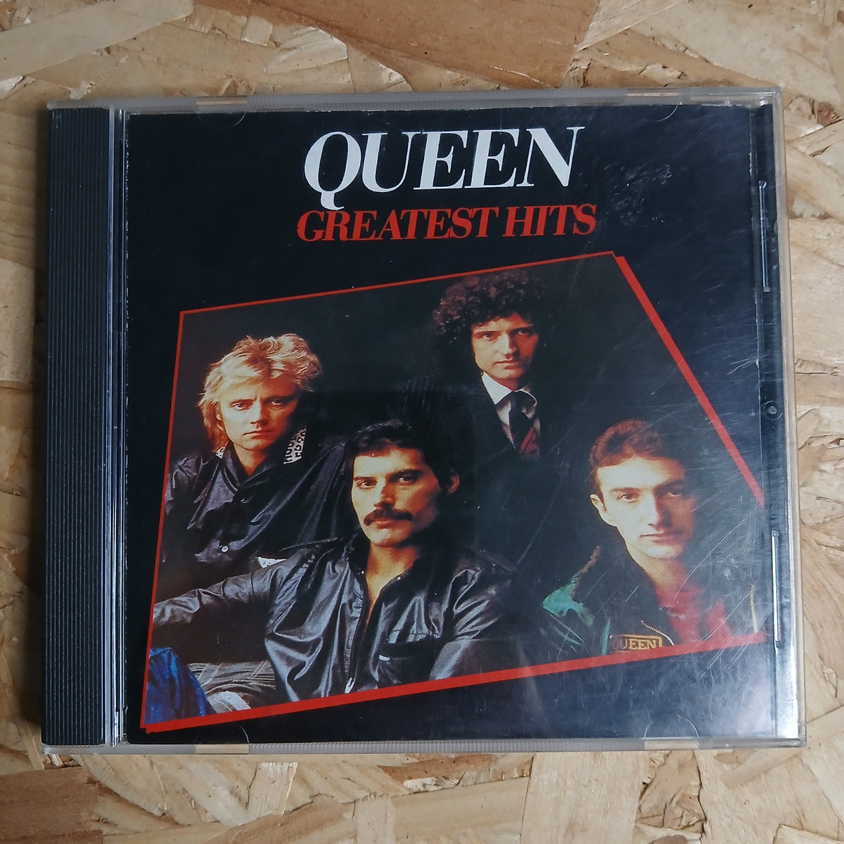 Queen Greatest Hits Pre-loved CD Album